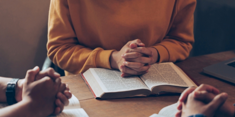 Small Groups *Join us in getting together with God on Wednesday evenings at 19:45 - 21:15 for our interactive Bible Application sessions.